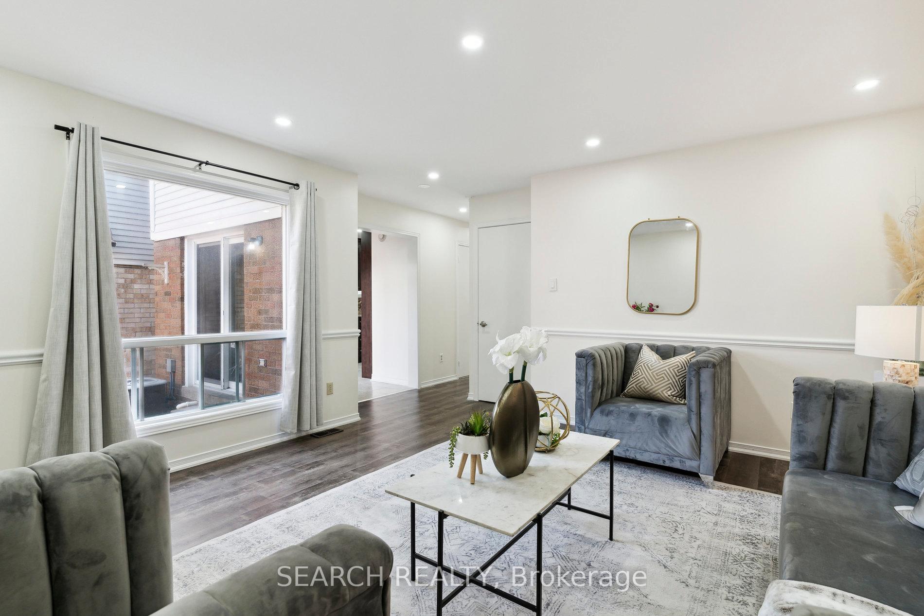Photo 11 of 62 Stoneledge Circle, Brampton, Sandringham-Wellington — HOMEH