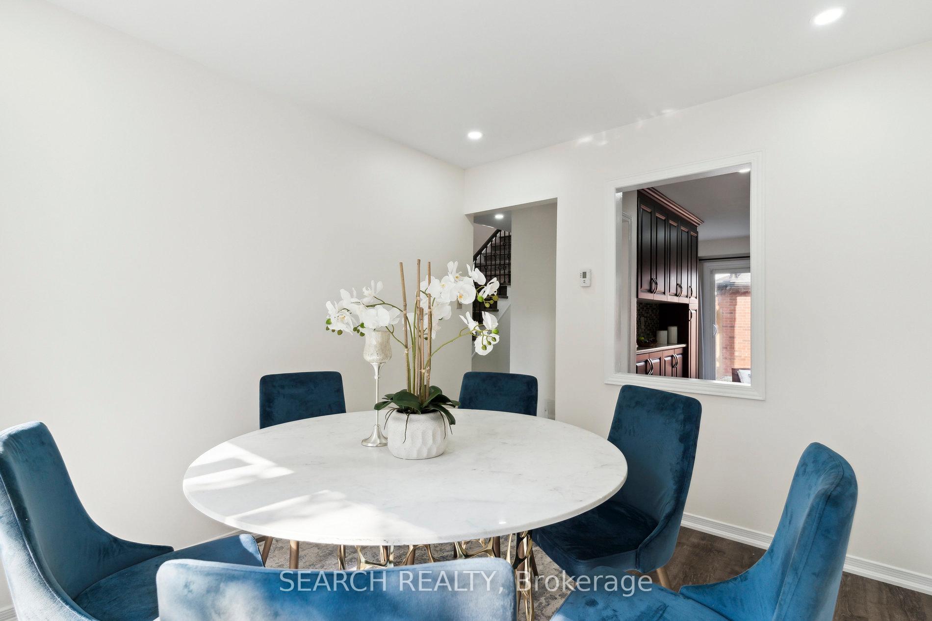 Photo 6 of 62 Stoneledge Circle, Brampton, Sandringham-Wellington — HOMEH
