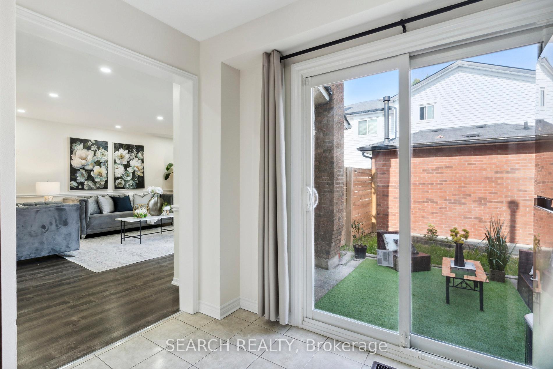 Photo 16 of 62 Stoneledge Circle, Brampton, Sandringham-Wellington — HOMEH