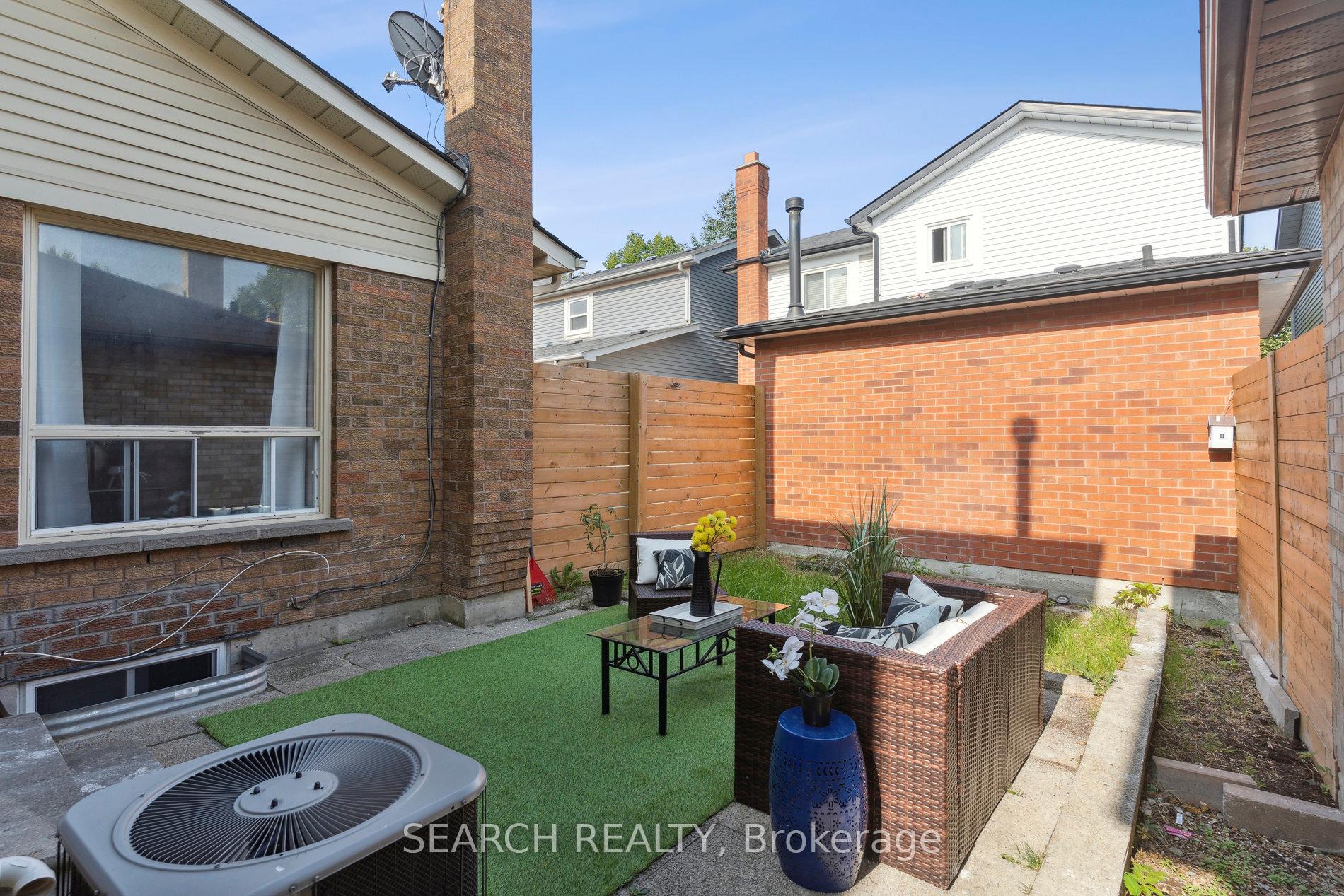 Photo 34 of 62 Stoneledge Circle, Brampton, Sandringham-Wellington — HOMEH