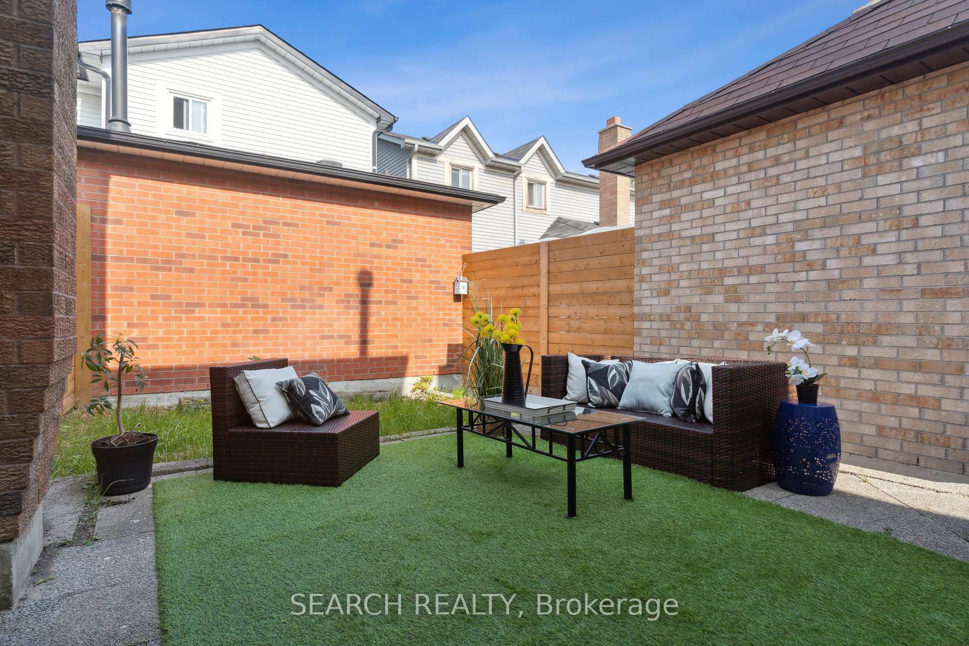 Photo 35 of 62 Stoneledge Circle, Brampton, Sandringham-Wellington — HOMEH