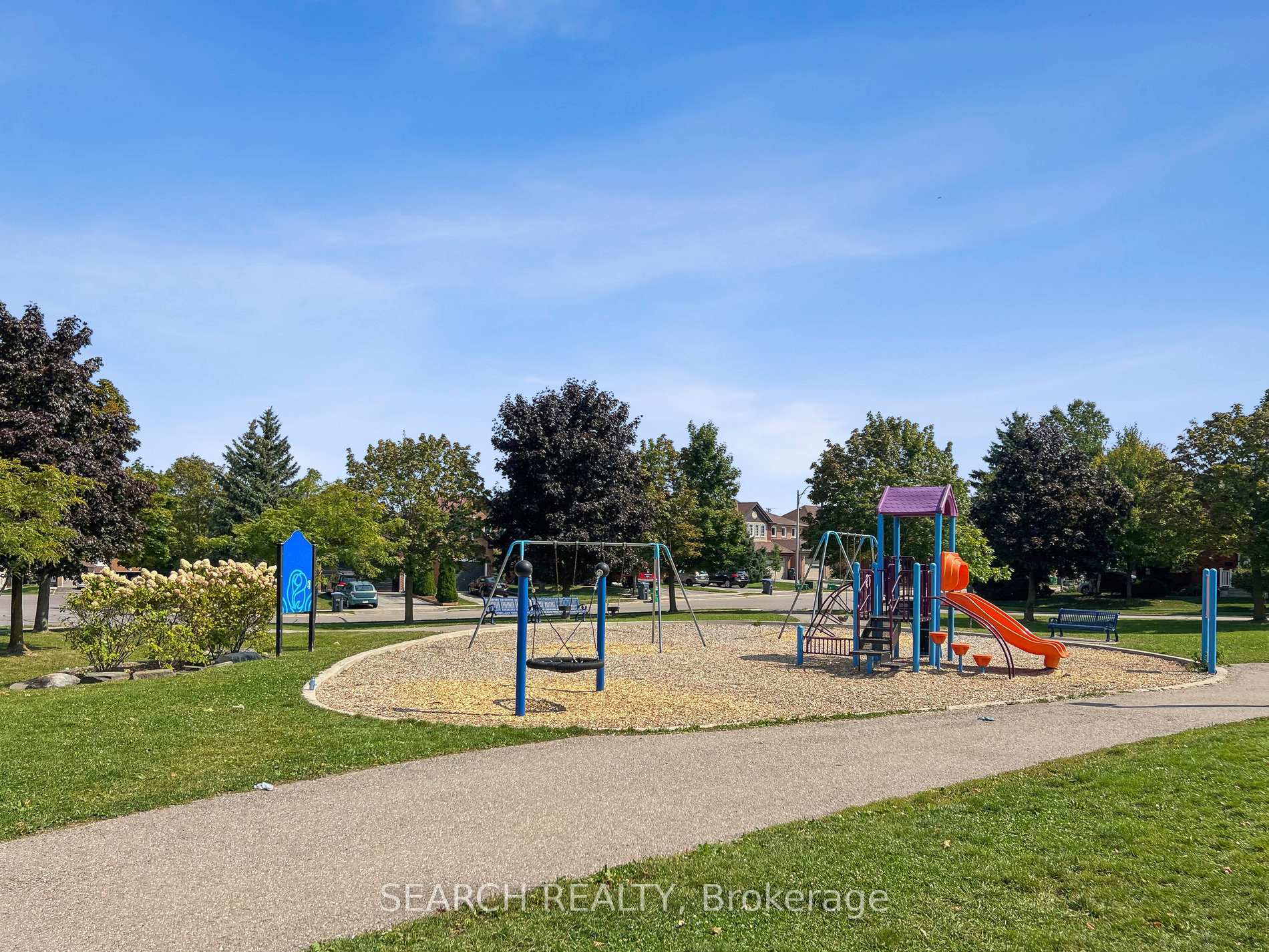 Photo 36 of 62 Stoneledge Circle, Brampton, Sandringham-Wellington — HOMEH