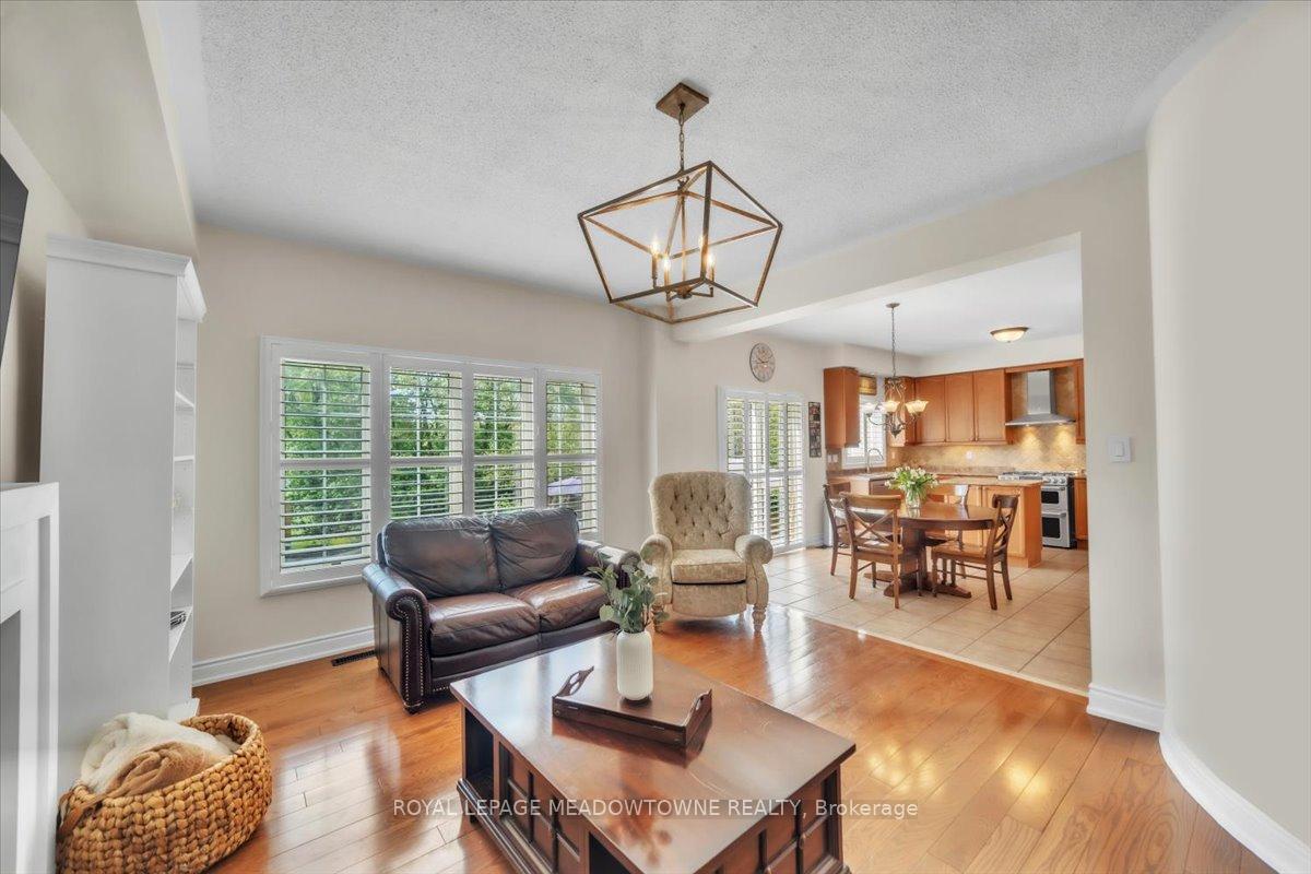 Photo 5 of 5 Freer Crescent, Ajax, Northwest Ajax — HOMEH