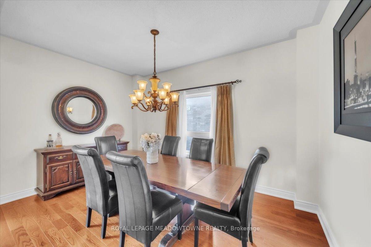 Photo 10 of 5 Freer Crescent, Ajax, Northwest Ajax — HOMEH