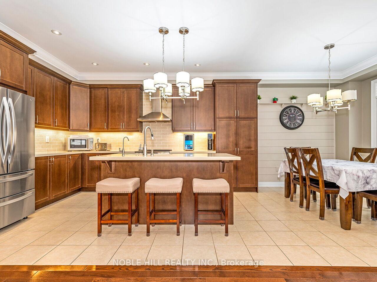 Photo 6 of 27 Cranbrook Crescent, Vaughan, Kleinburg — HOMEH