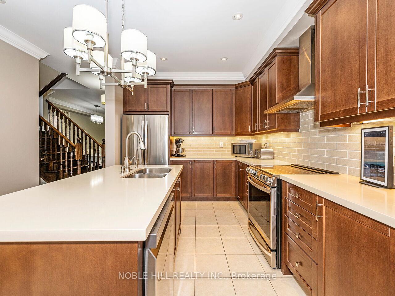 Photo 19 of 27 Cranbrook Crescent, Vaughan, Kleinburg — HOMEH