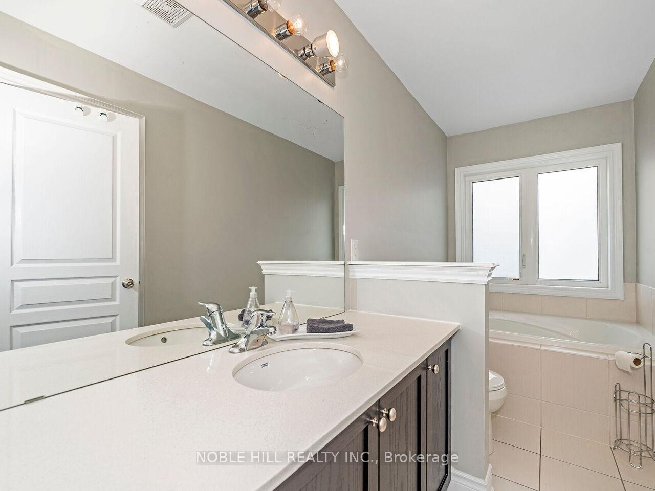 Photo 15 of 27 Cranbrook Crescent, Vaughan, Kleinburg — HOMEH