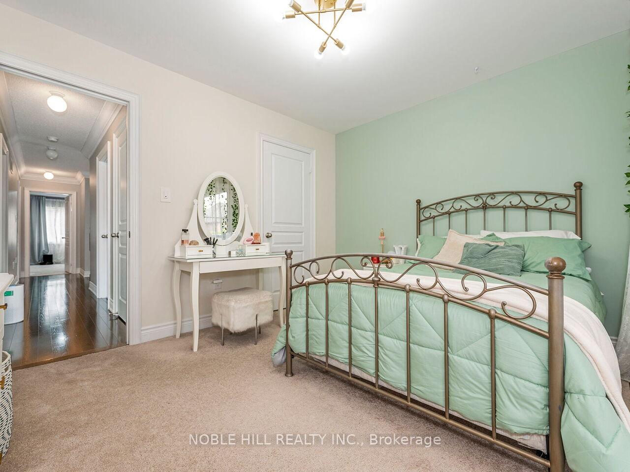 Photo 23 of 27 Cranbrook Crescent, Vaughan, Kleinburg — HOMEH