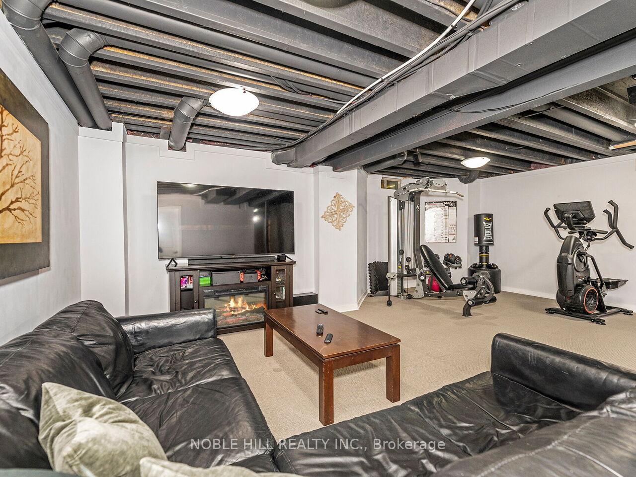 Photo 32 of 27 Cranbrook Crescent, Vaughan, Kleinburg — HOMEH