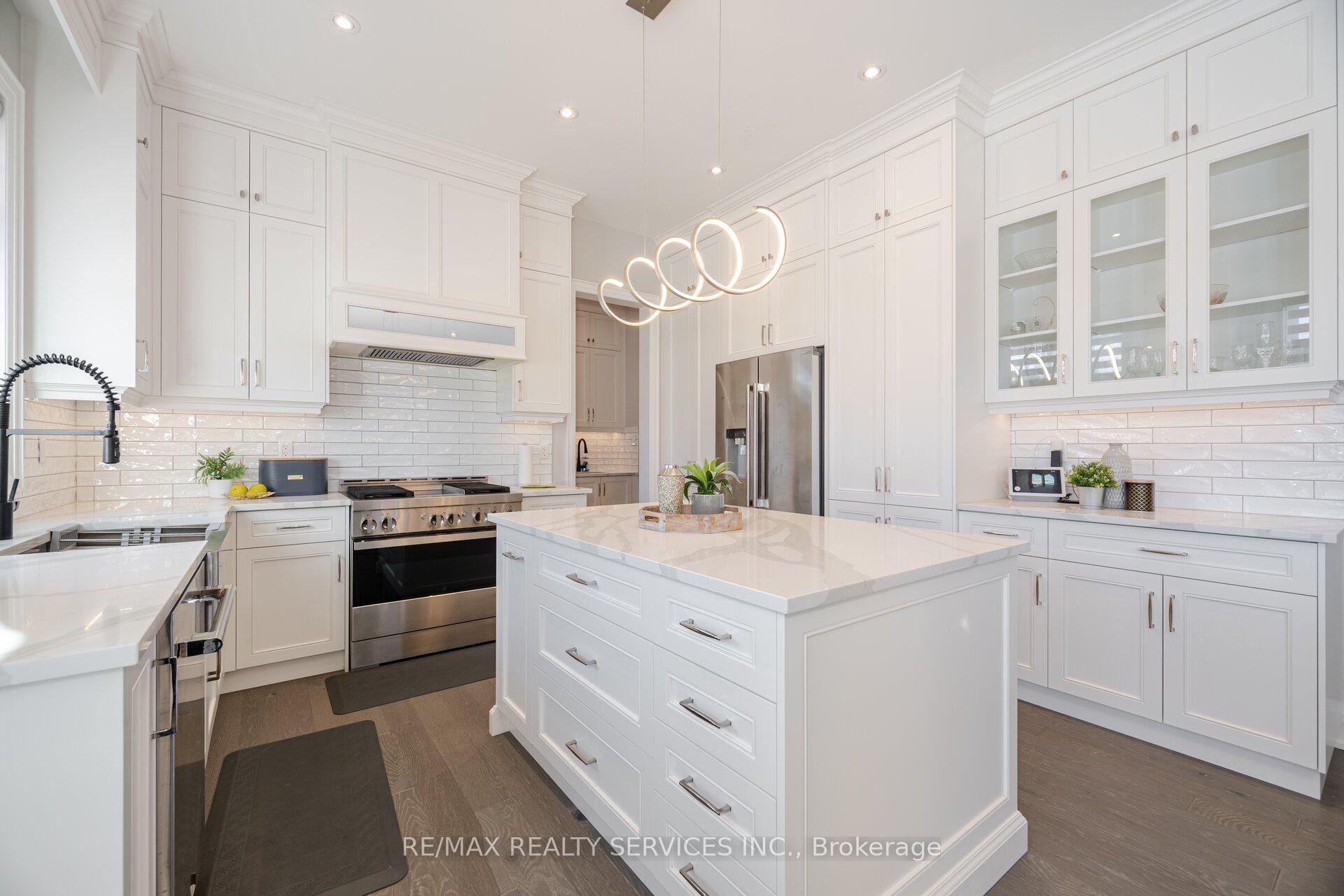 Photo 18 of 27 Endless Circle, Vaughan, Kleinburg — HOMEH