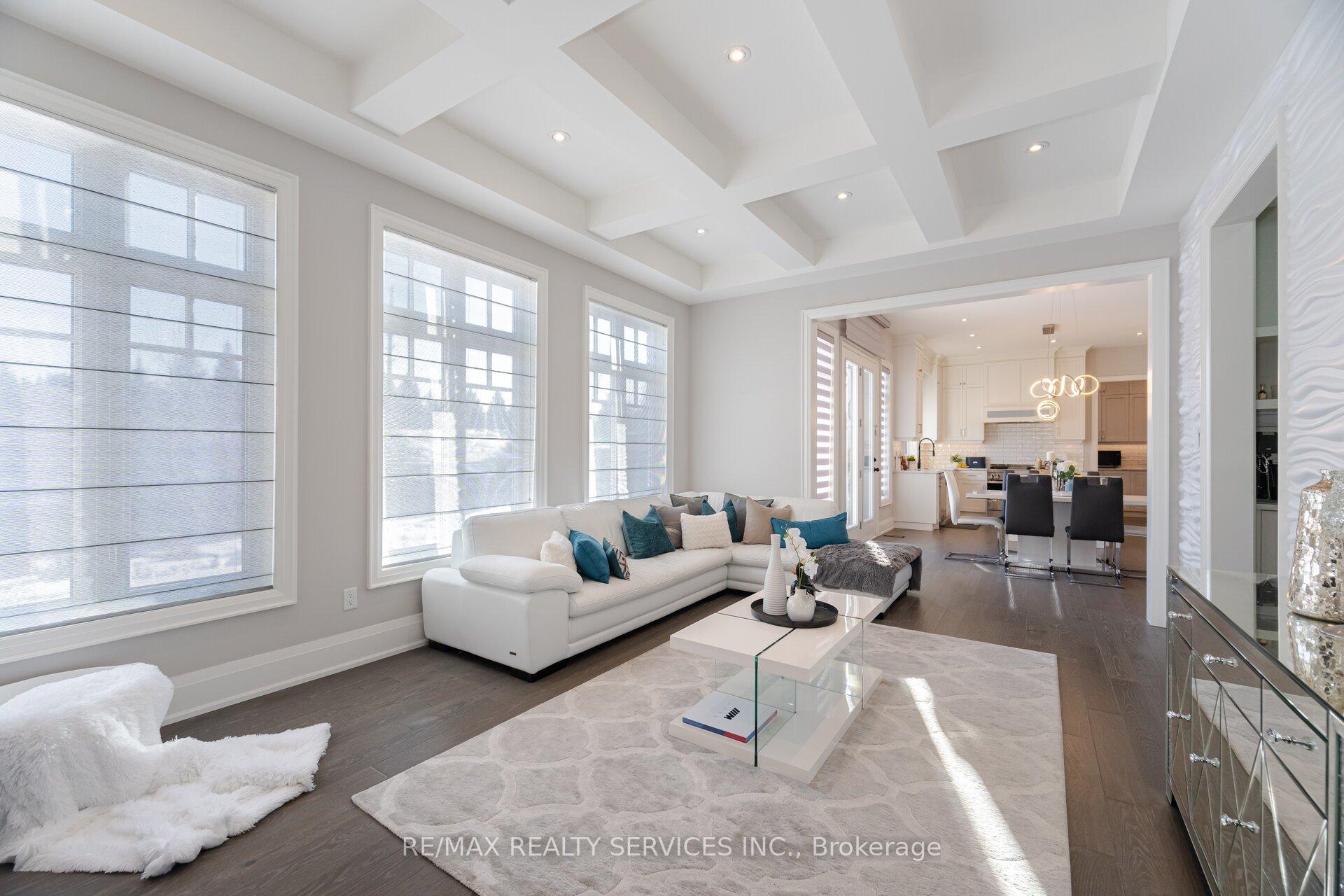 Photo 8 of 27 Endless Circle, Vaughan, Kleinburg — HOMEH