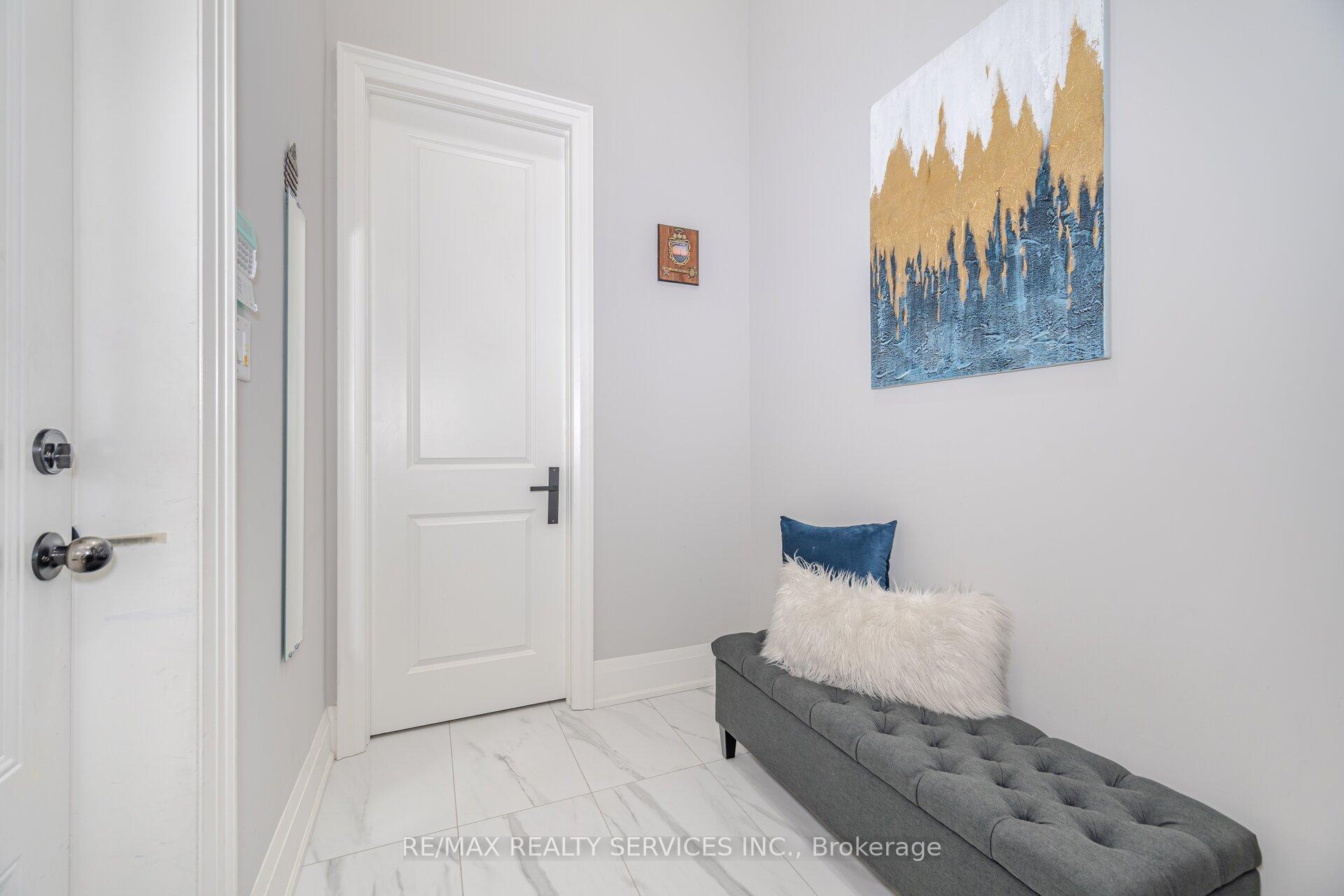 Photo 22 of 27 Endless Circle, Vaughan, Kleinburg — HOMEH