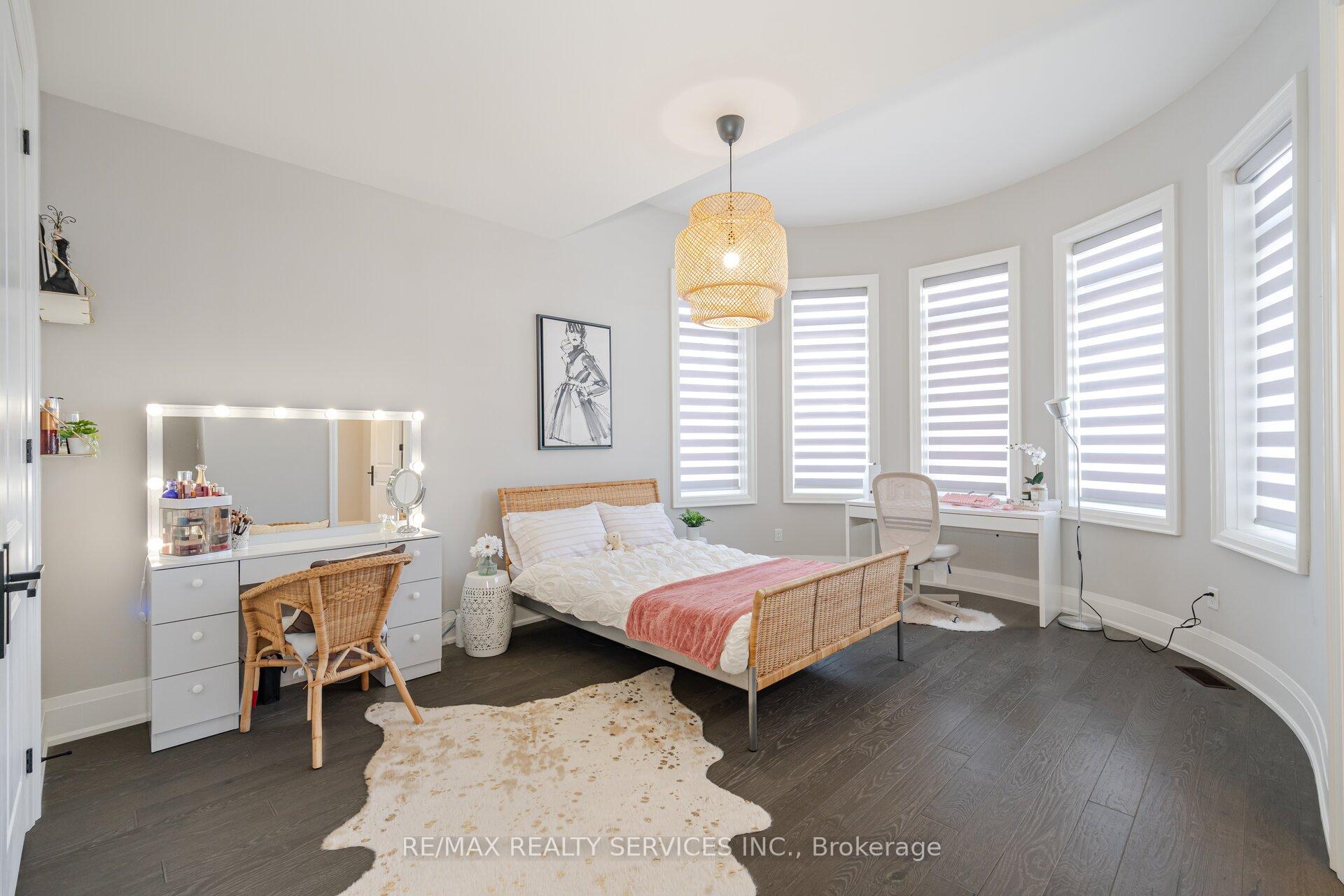 Photo 13 of 27 Endless Circle, Vaughan, Kleinburg — HOMEH