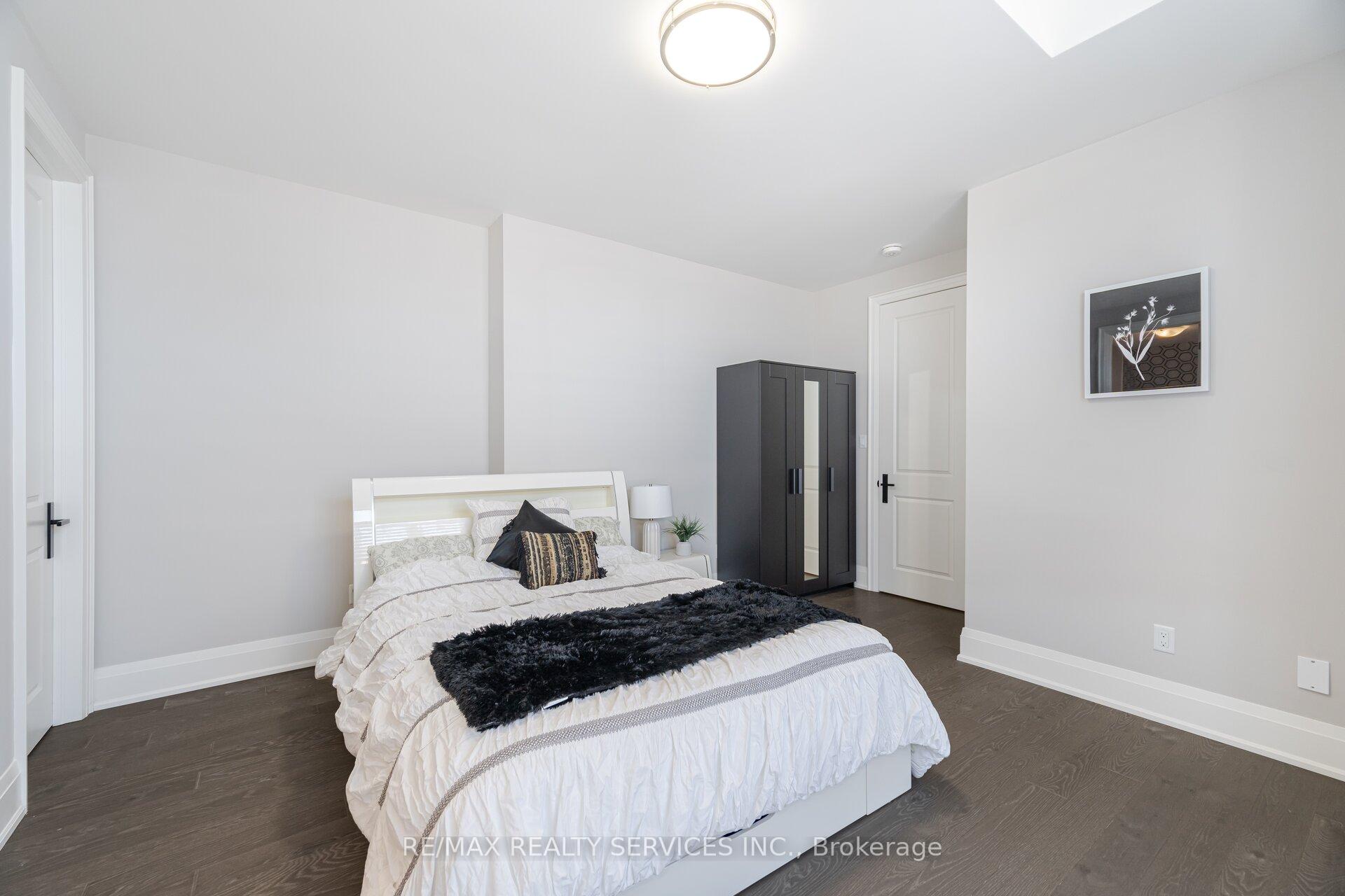 Photo 26 of 27 Endless Circle, Vaughan, Kleinburg — HOMEH