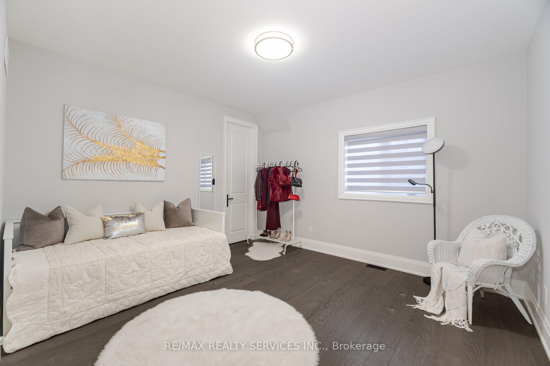Photo 25 of 27 Endless Circle, Vaughan, Kleinburg — HOMEH