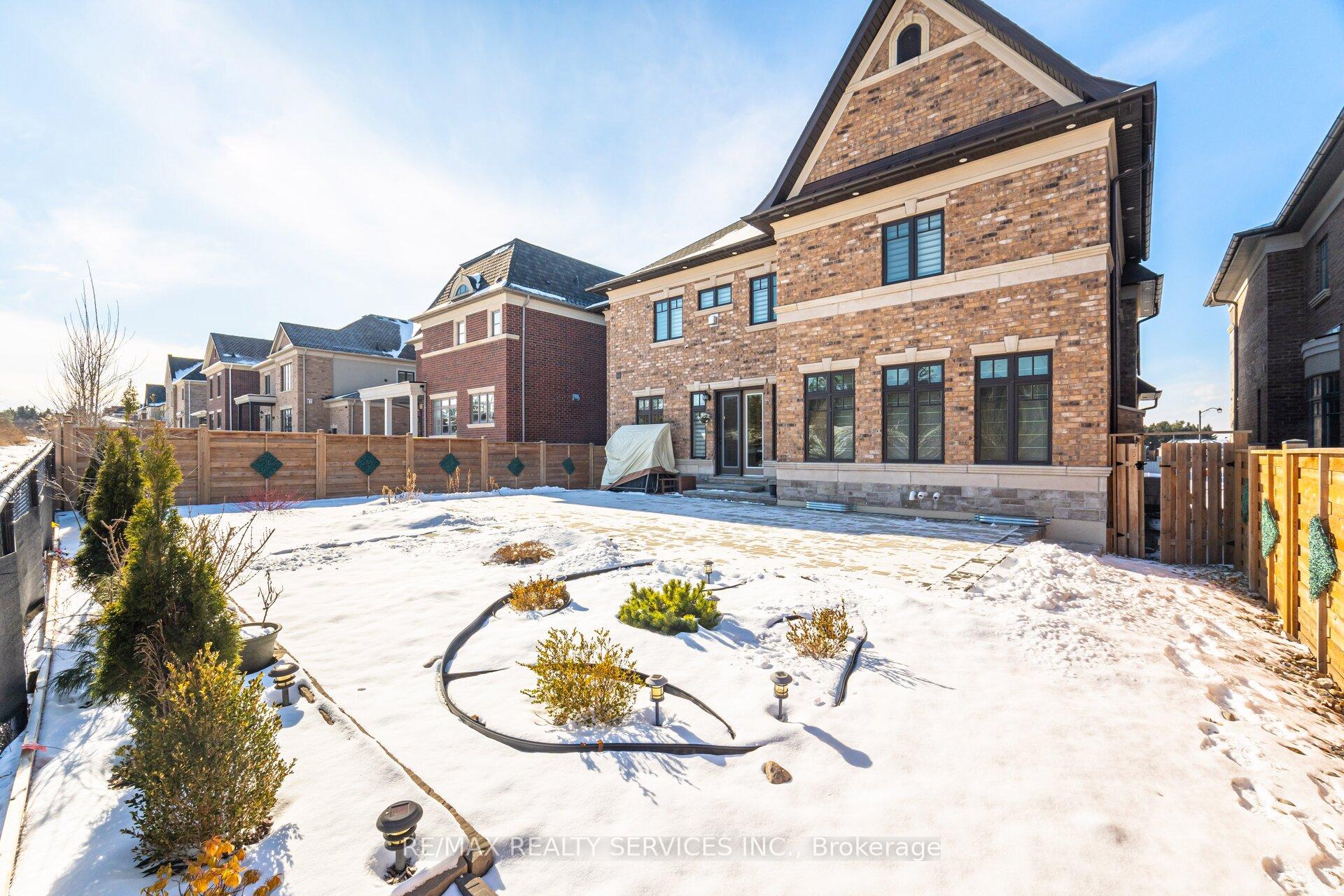 Photo 36 of 27 Endless Circle, Vaughan, Kleinburg — HOMEH