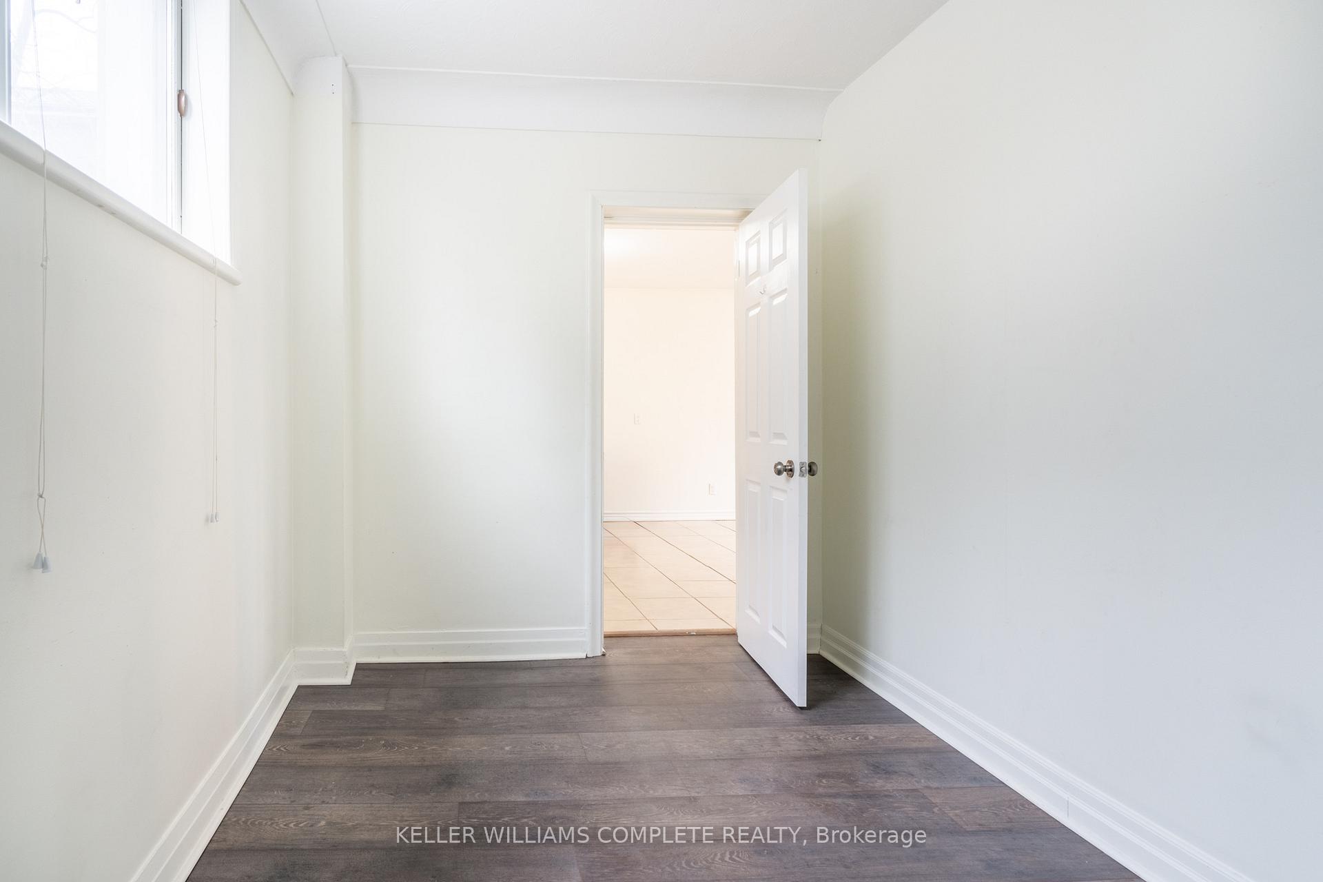 Photo 5 of 149 Strathcona Avenue N, Hamilton, Strathcona — HOMEH