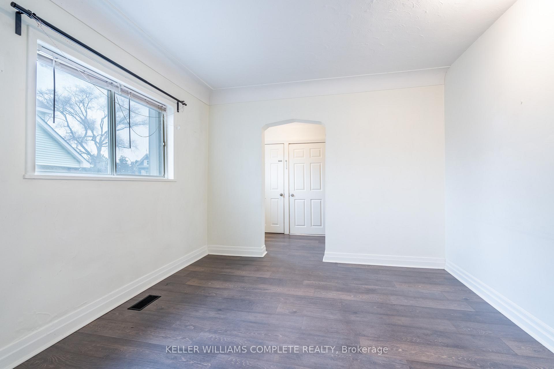 Photo 14 of 149 Strathcona Avenue N, Hamilton, Strathcona — HOMEH