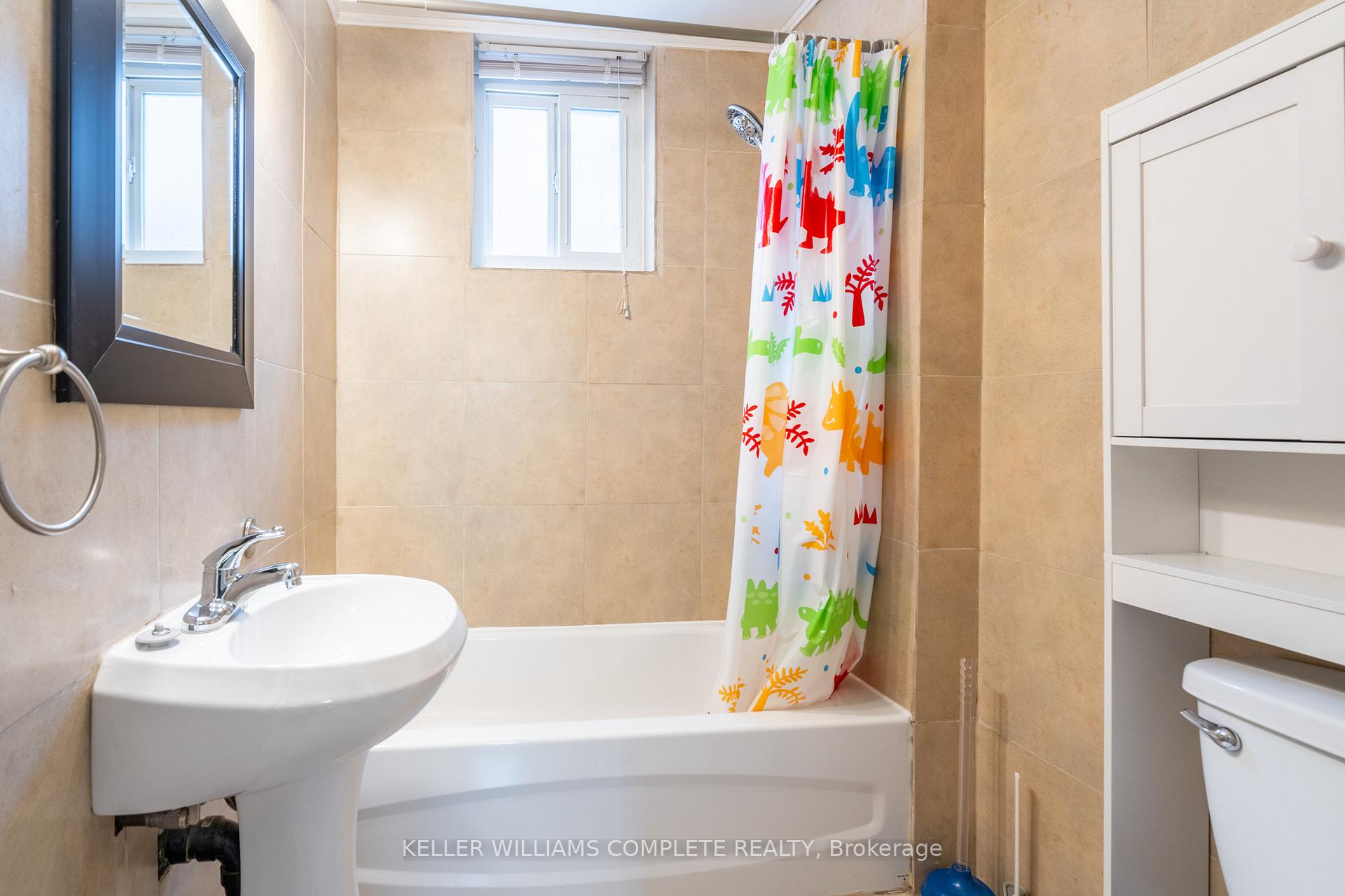 Photo 8 of 149 Strathcona Avenue N, Hamilton, Strathcona — HOMEH