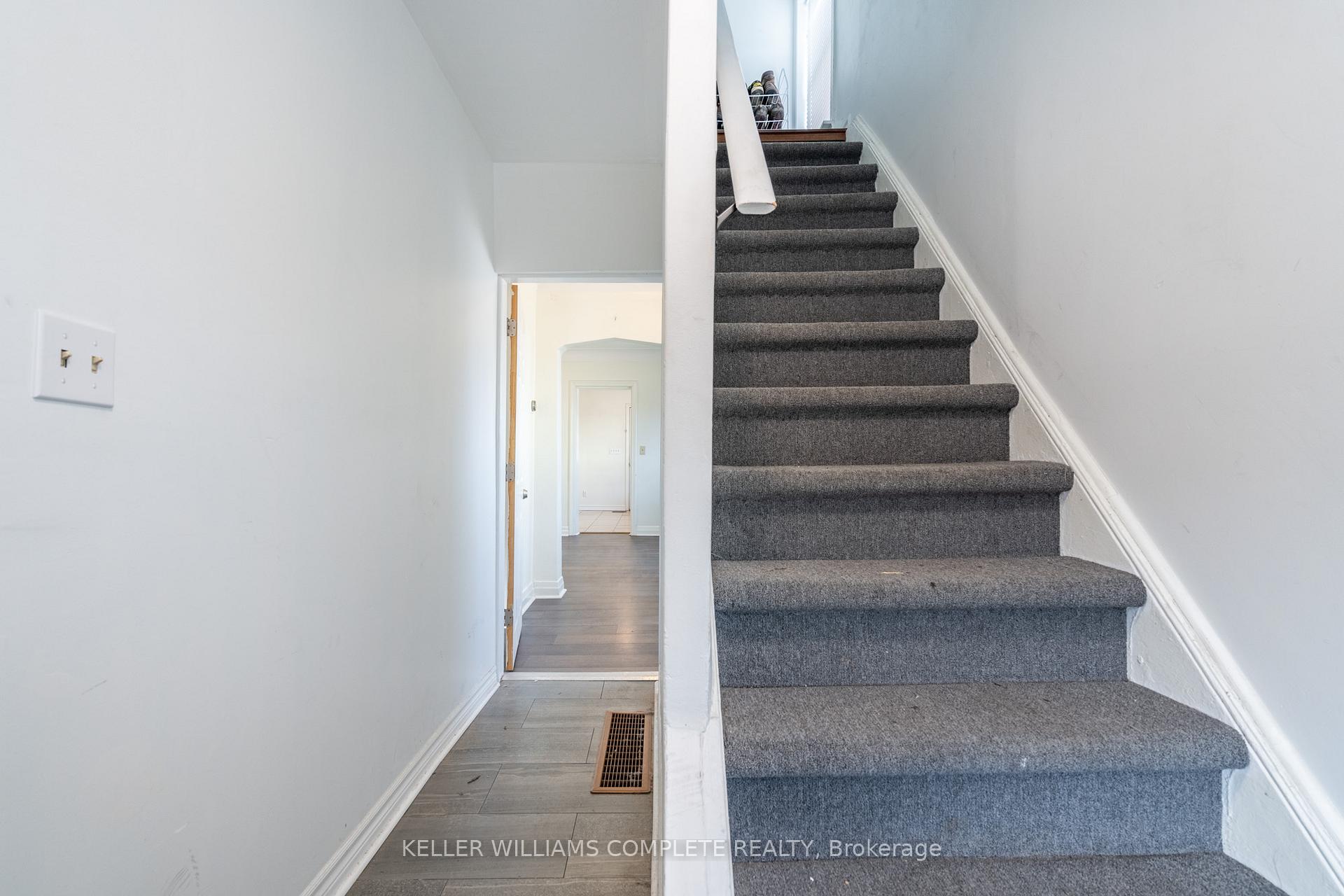 Photo 16 of 149 Strathcona Avenue N, Hamilton, Strathcona — HOMEH