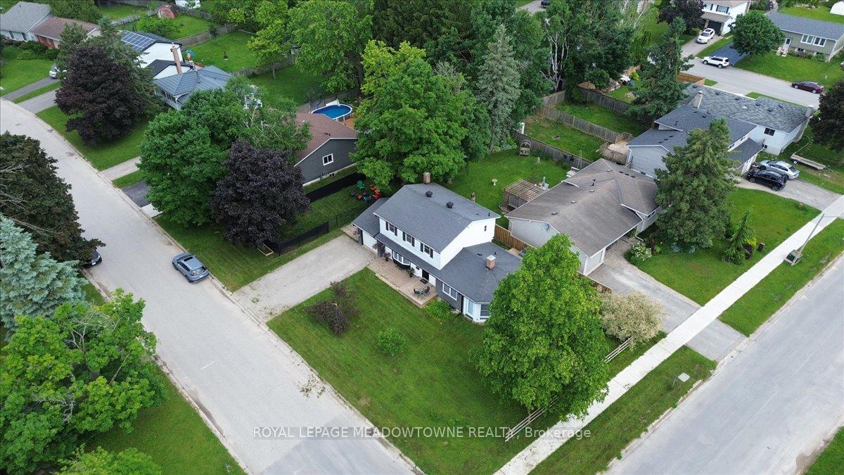 Photo 3 of 336 Pineview Gardens, Shelburne — HOMEH