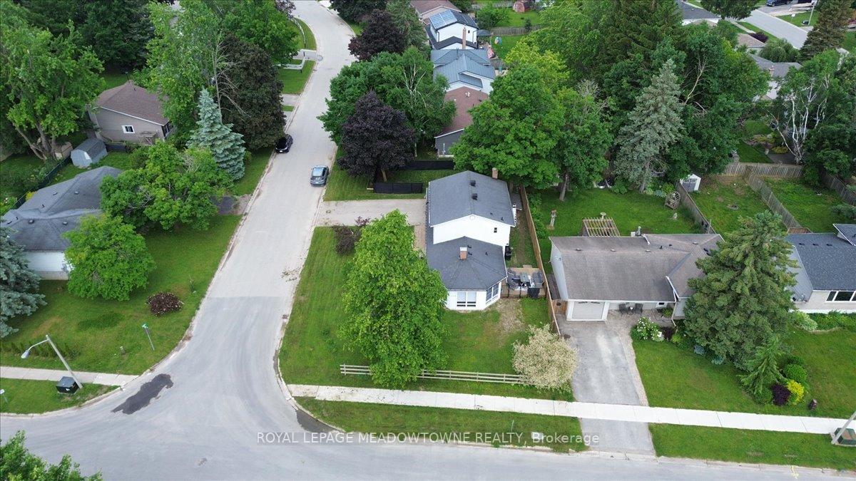 Photo 8 of 336 Pineview Gardens, Shelburne — HOMEH