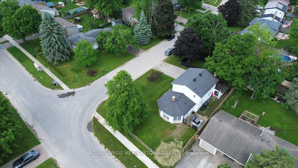 Photo 9 of 336 Pineview Gardens, Shelburne — HOMEH