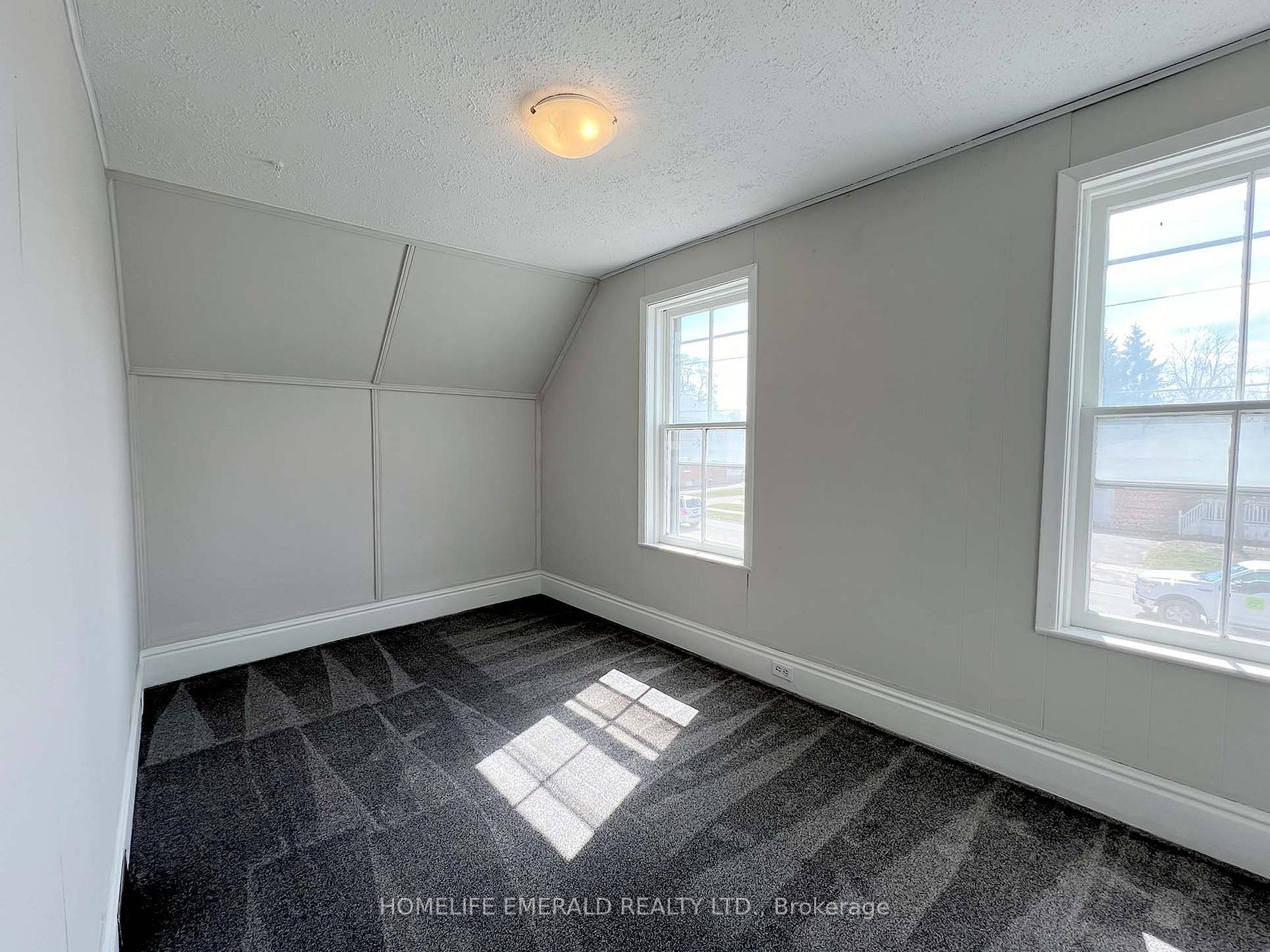 Photo 17 of 19 Robert Street, Essa, Thornton — HOMEH