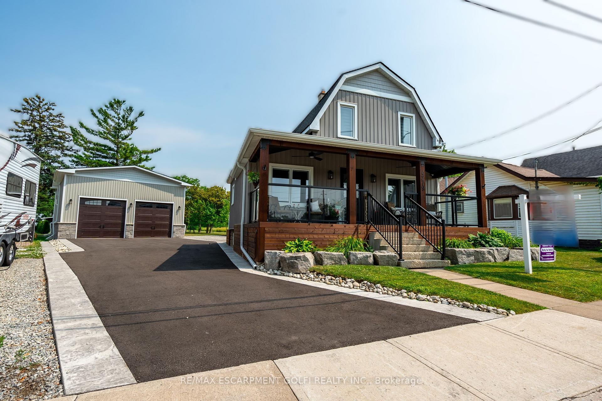 Front of 4279 East Avenue
