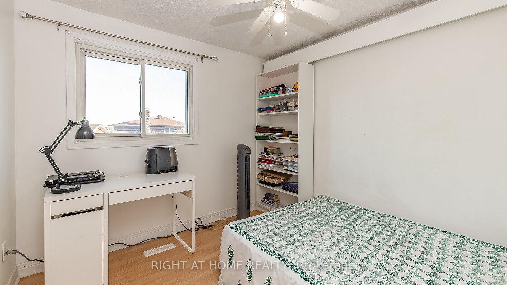 Photo 19 of 16 Holgate Court, Brampton, Heart Lake West — HOMEH