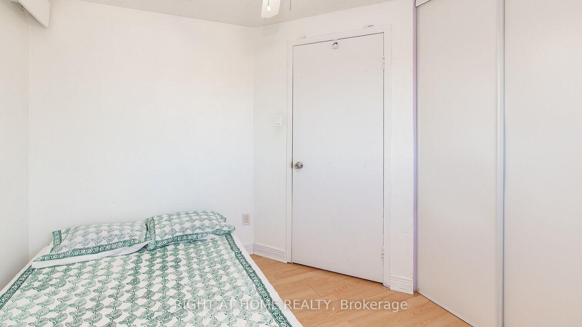 Photo 24 of 16 Holgate Court, Brampton, Heart Lake West — HOMEH