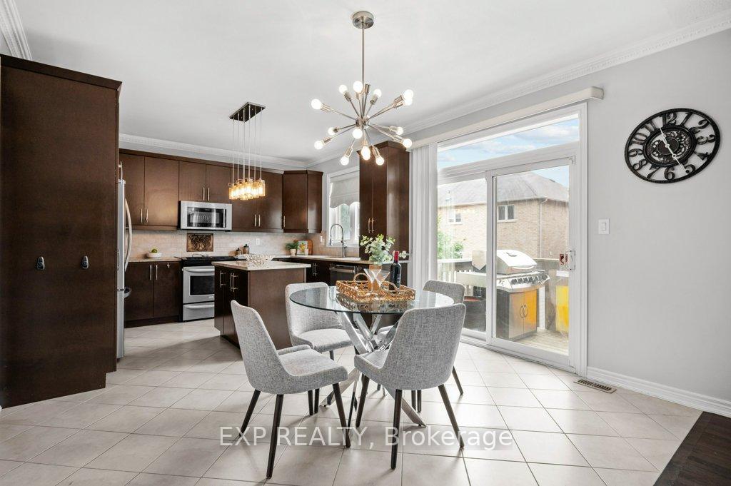 Photo 36 of 47 Steel Drive, Aurora, Bayview Northeast — HOMEH