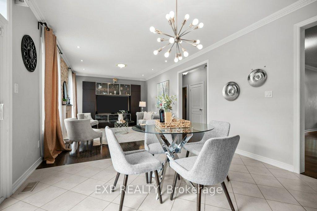 Photo 23 of 47 Steel Drive, Aurora, Bayview Northeast — HOMEH