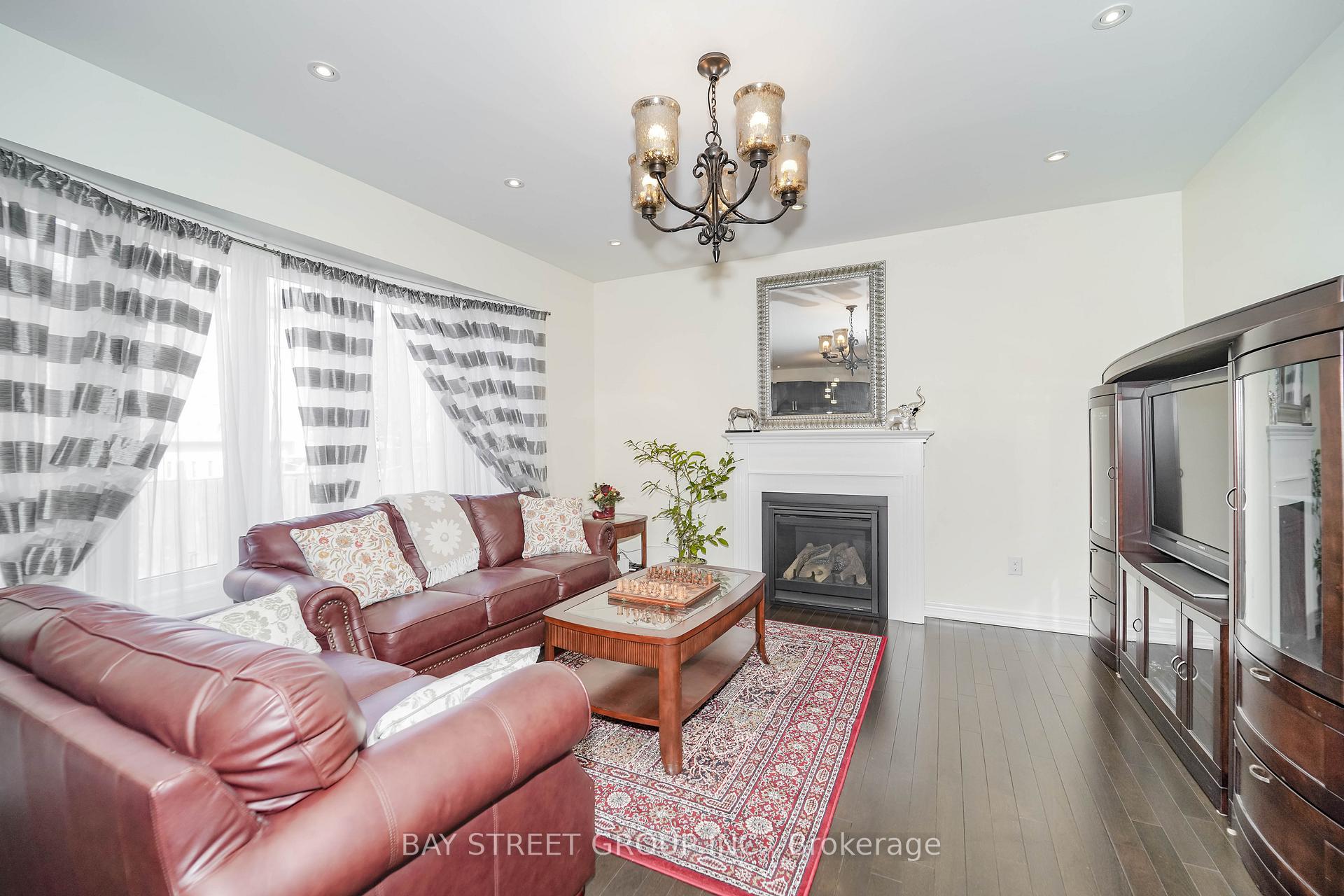 Photo 18 of 20 Windyton Avenue, Markham, Cornell — HOMEH