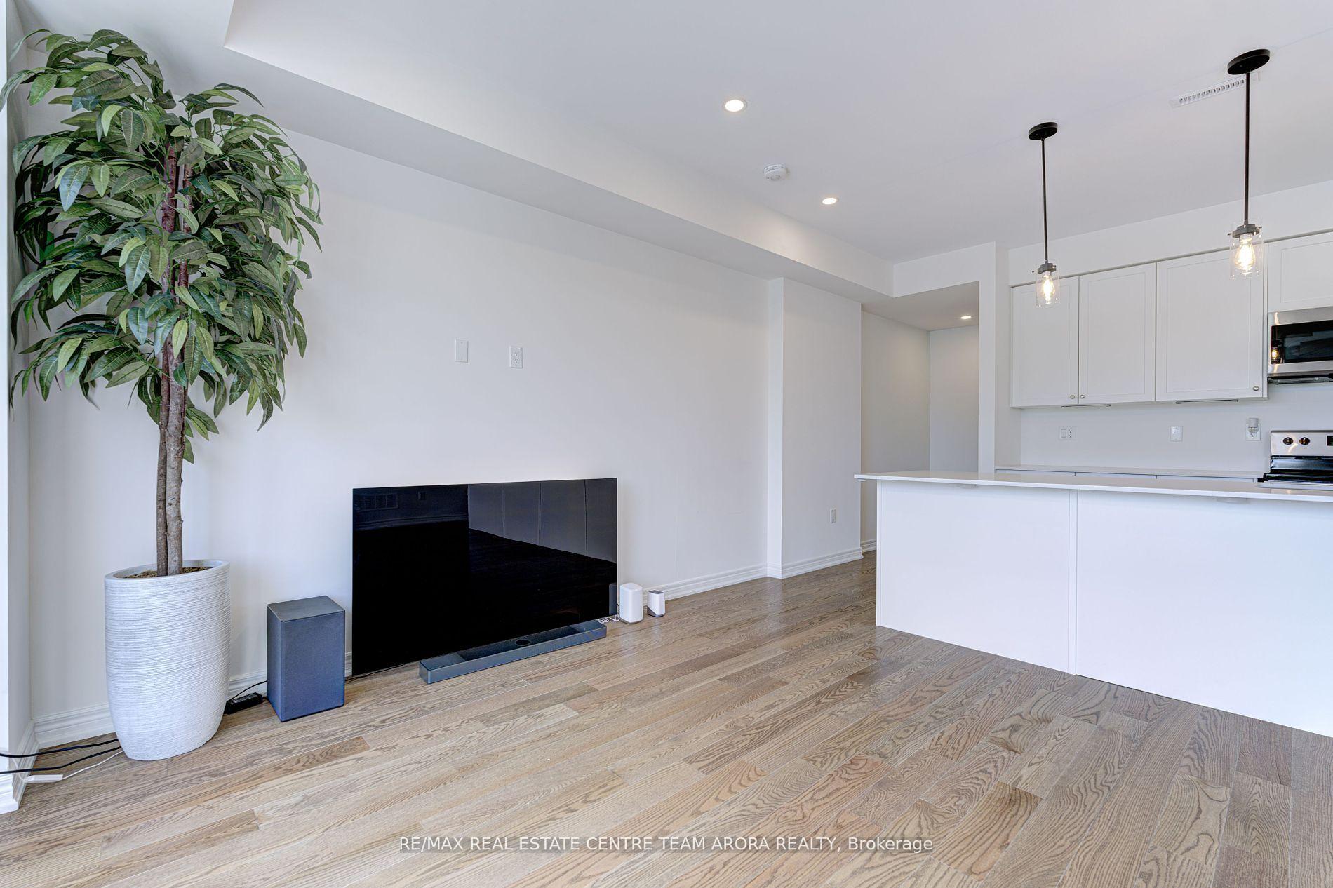 Photo 3 of 420 Salem Road S, Ajax, South East — HOMEH