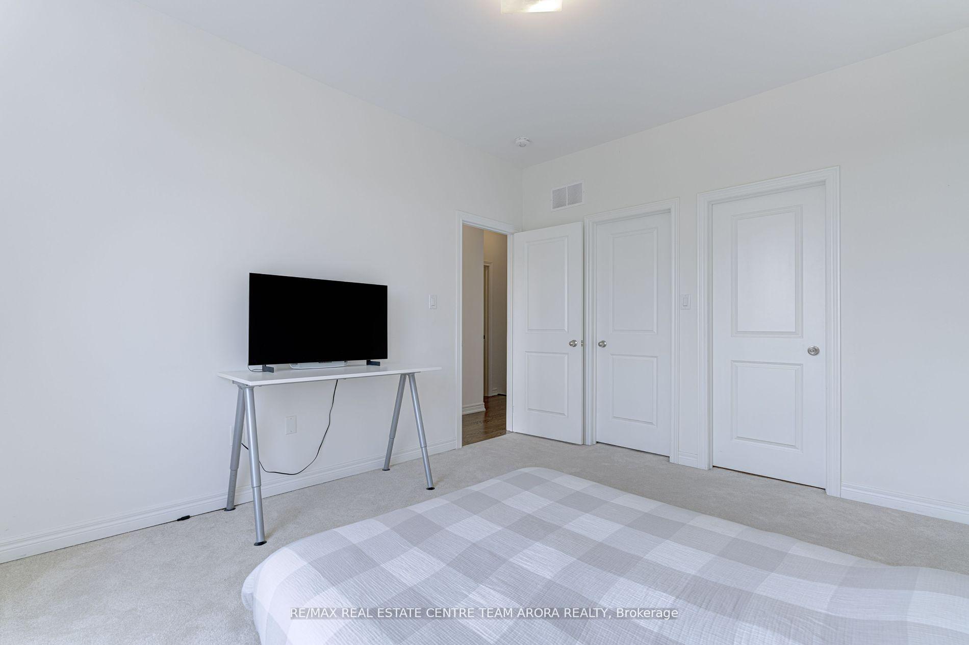 Photo 9 of 420 Salem Road S, Ajax, South East — HOMEH
