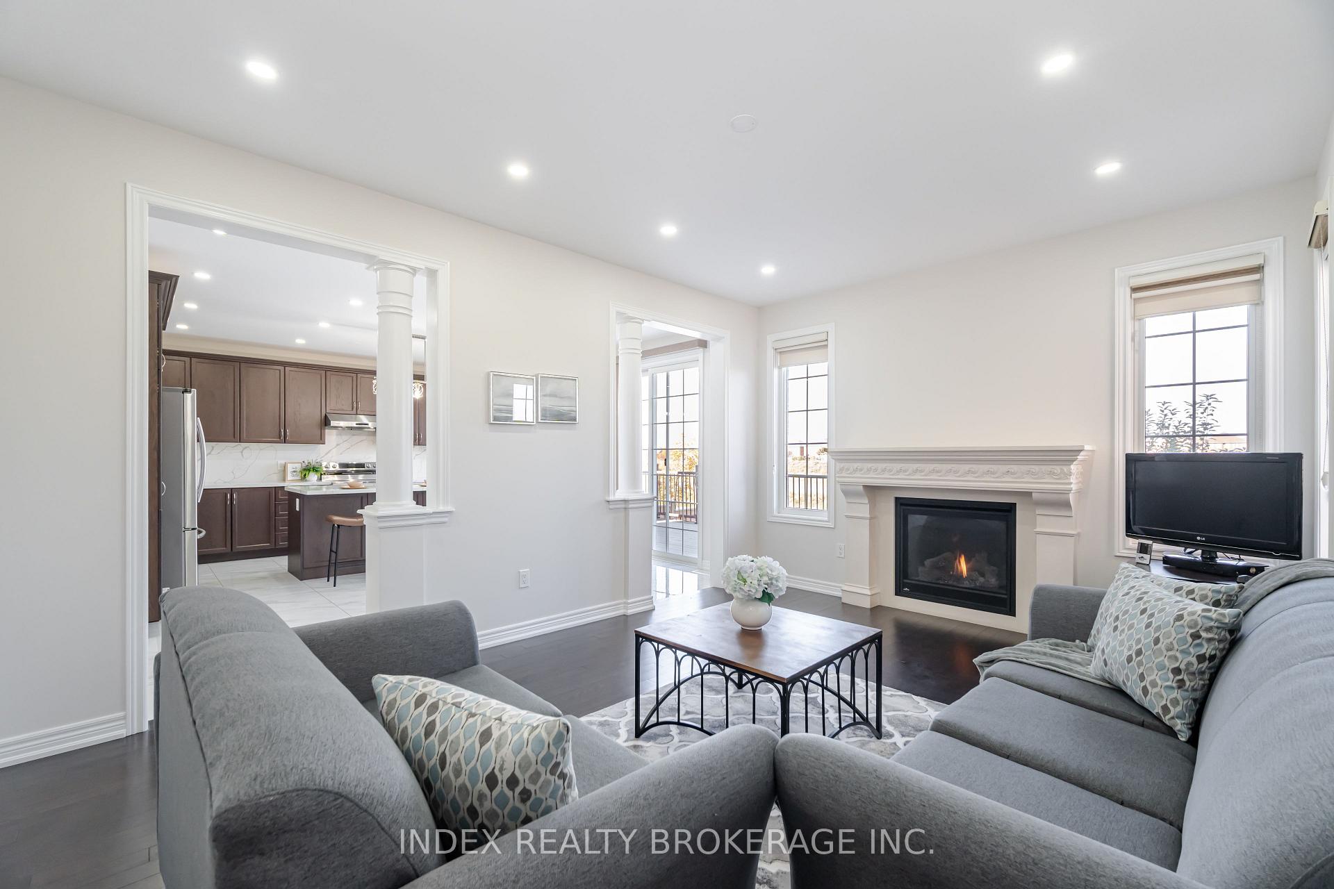 Photo 10 of 86 Hanbury Crescent, Brampton, Credit Valley — HOMEH