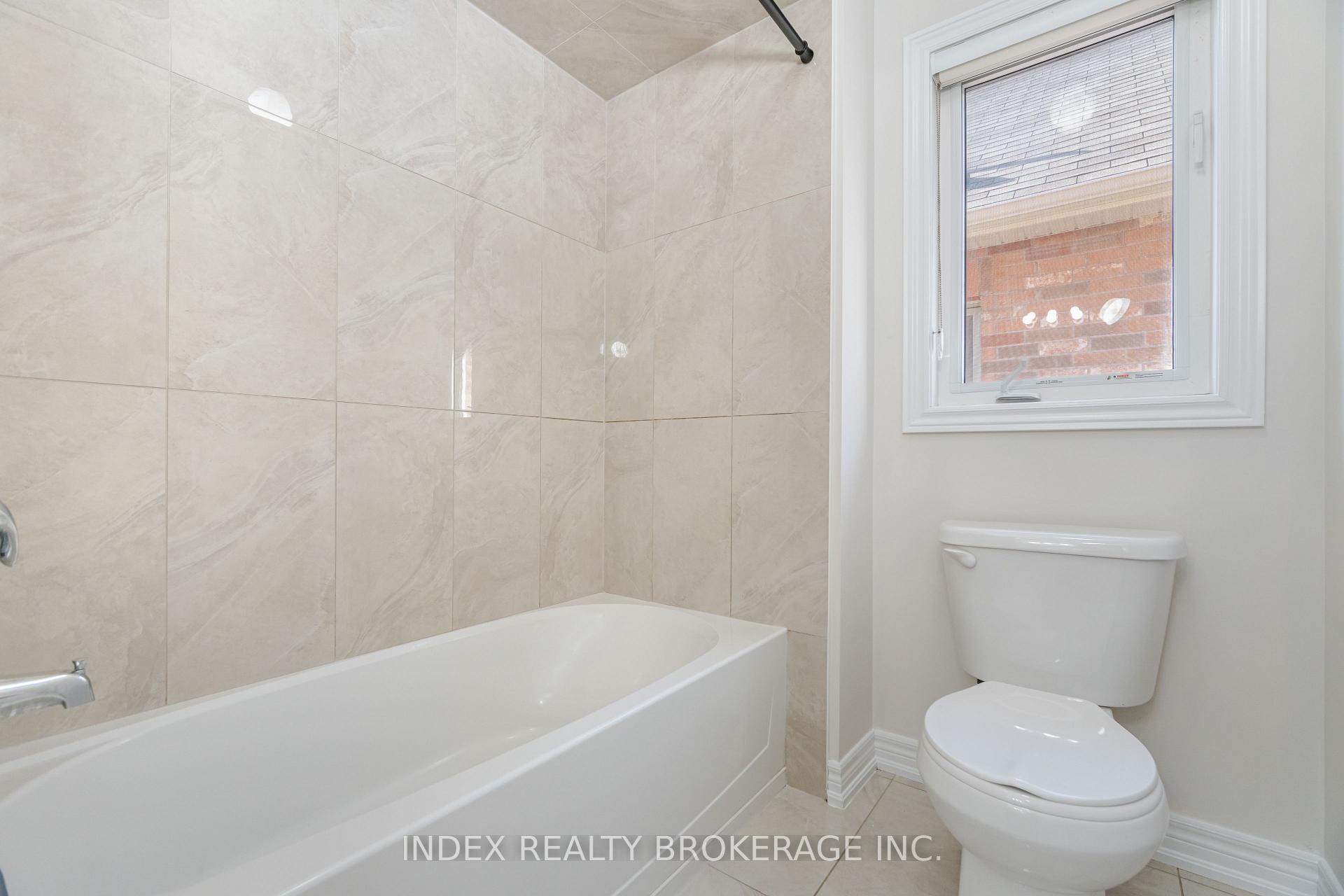 Photo 19 of 86 Hanbury Crescent, Brampton, Credit Valley — HOMEH