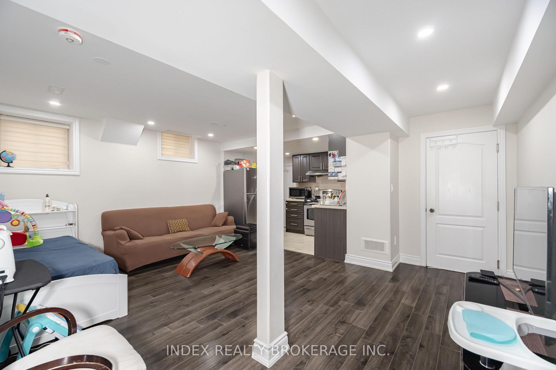 Photo 32 of 86 Hanbury Crescent, Brampton, Credit Valley — HOMEH