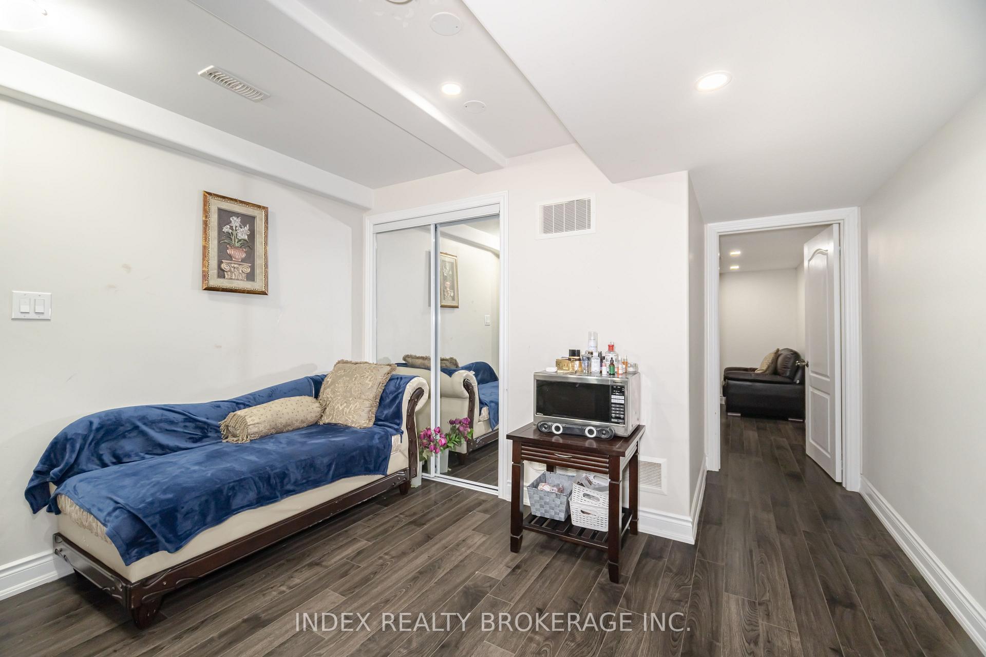 Photo 34 of 86 Hanbury Crescent, Brampton, Credit Valley — HOMEH