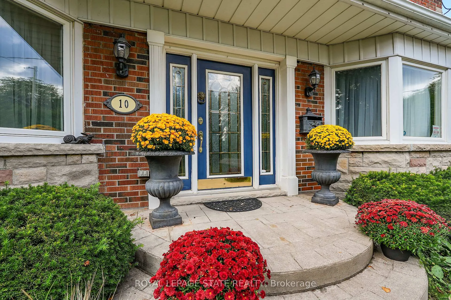 Photo 15 of 10 Tupper Boulevard, Grimsby, Grimsby Beach — HOMEH