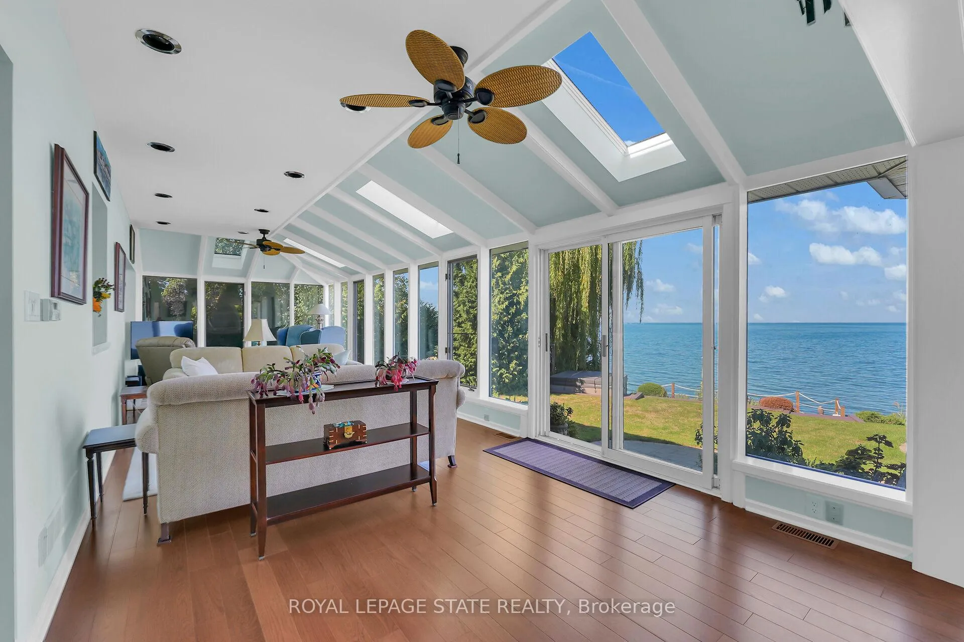 Photo 23 of 10 Tupper Boulevard, Grimsby, Grimsby Beach — HOMEH