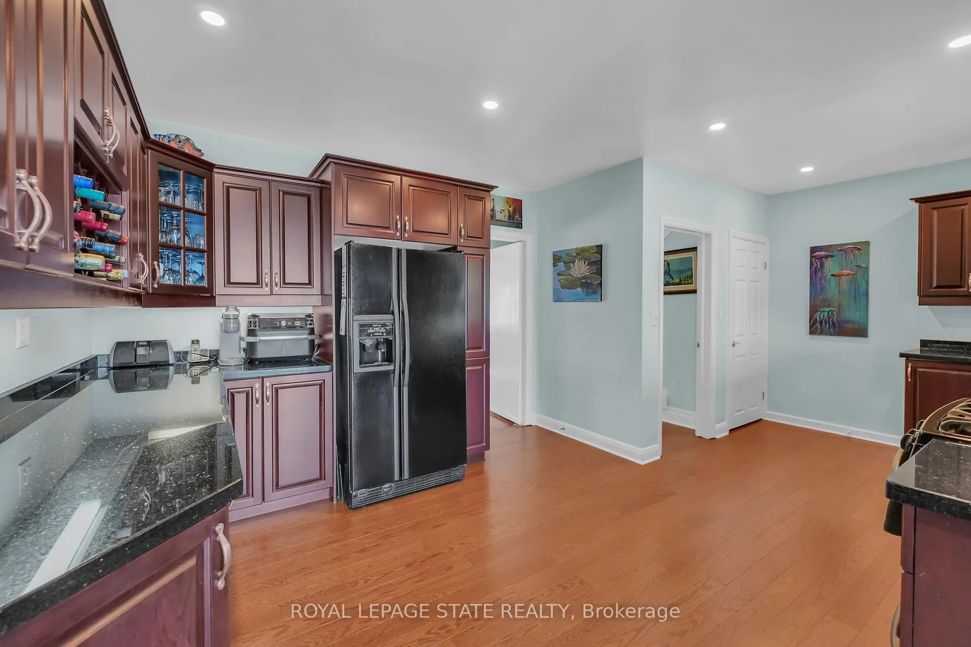 Photo 30 of 10 Tupper Boulevard, Grimsby, Grimsby Beach — HOMEH