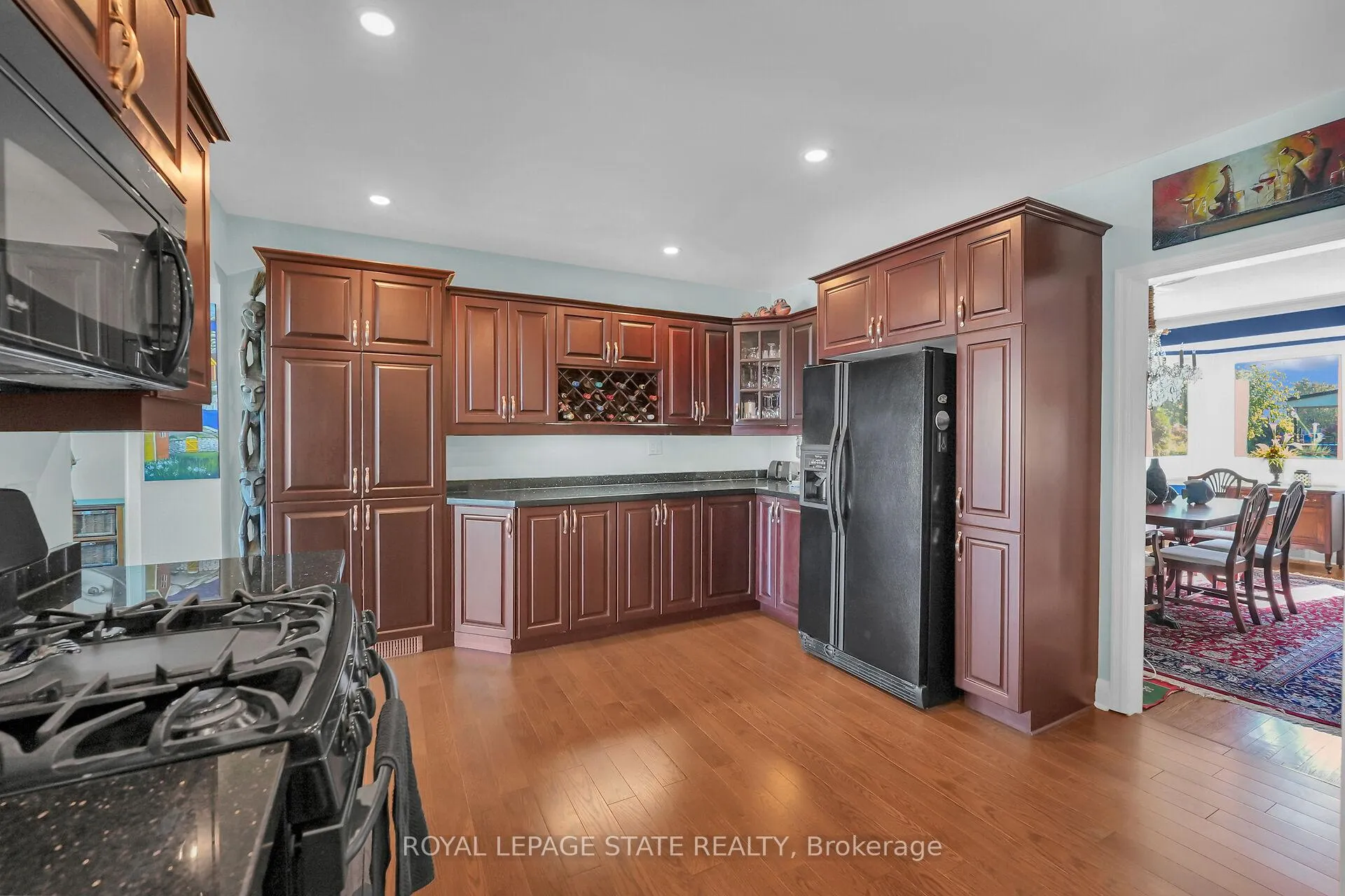 Photo 32 of 10 Tupper Boulevard, Grimsby, Grimsby Beach — HOMEH