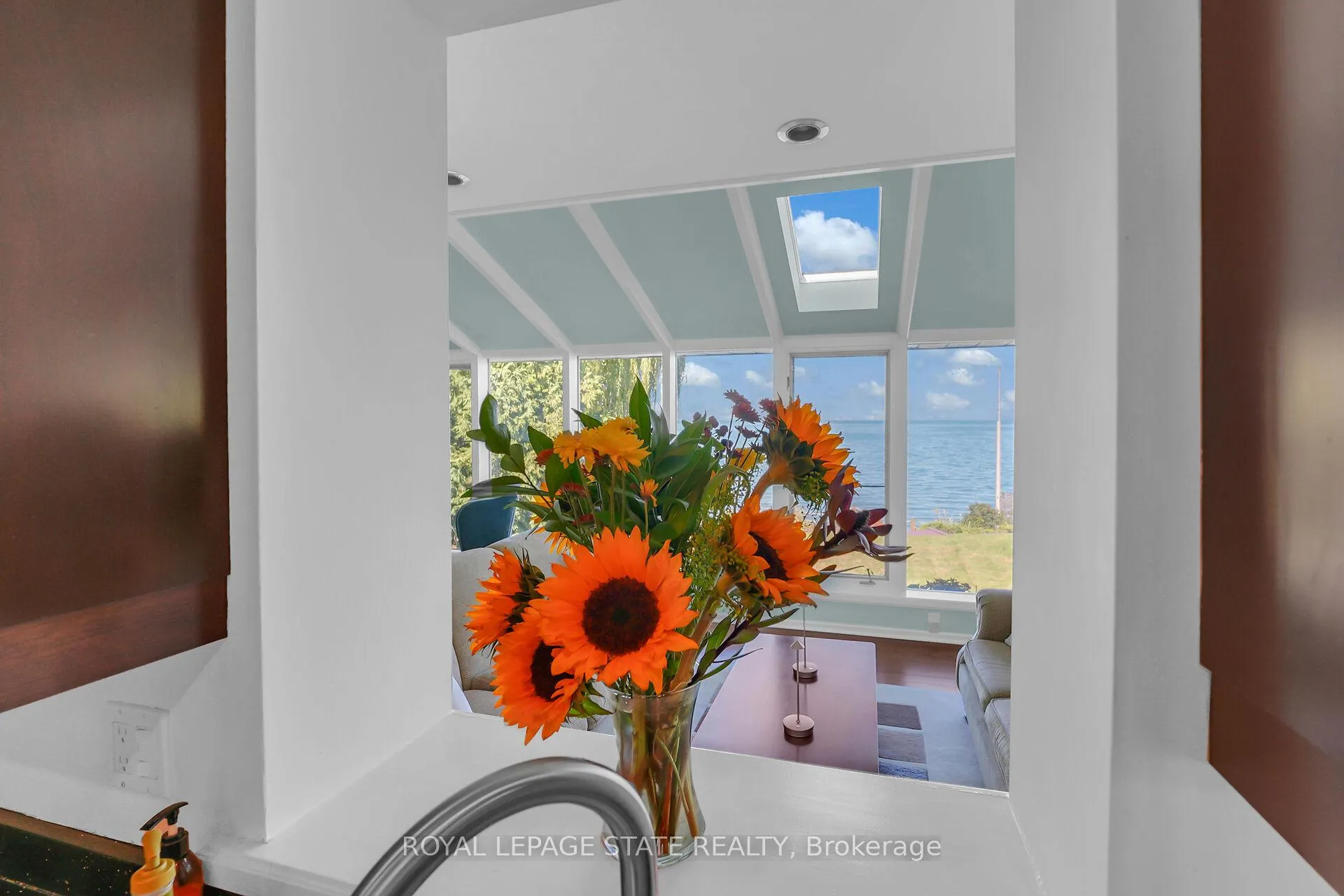 Photo 33 of 10 Tupper Boulevard, Grimsby, Grimsby Beach — HOMEH
