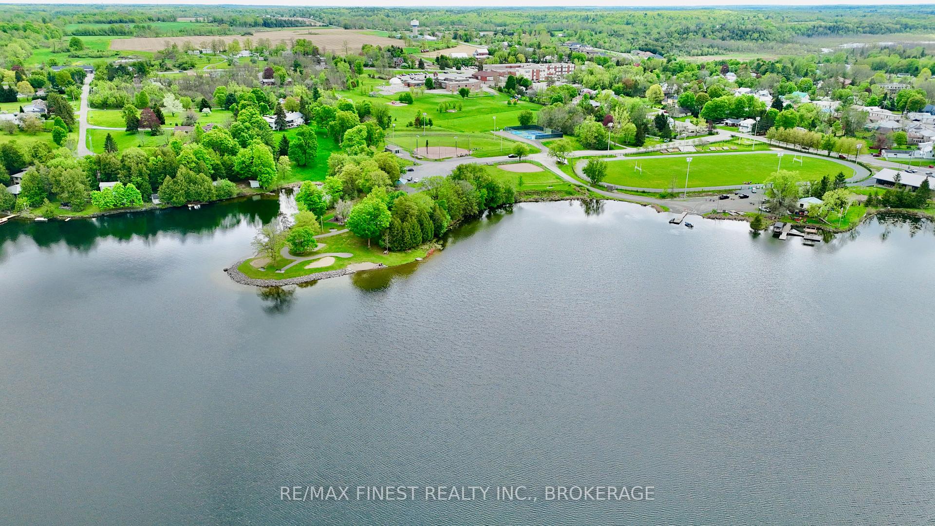 Photo 4 of 4617 Bedford Road, Frontenac, Frontenac South — HOMEH
