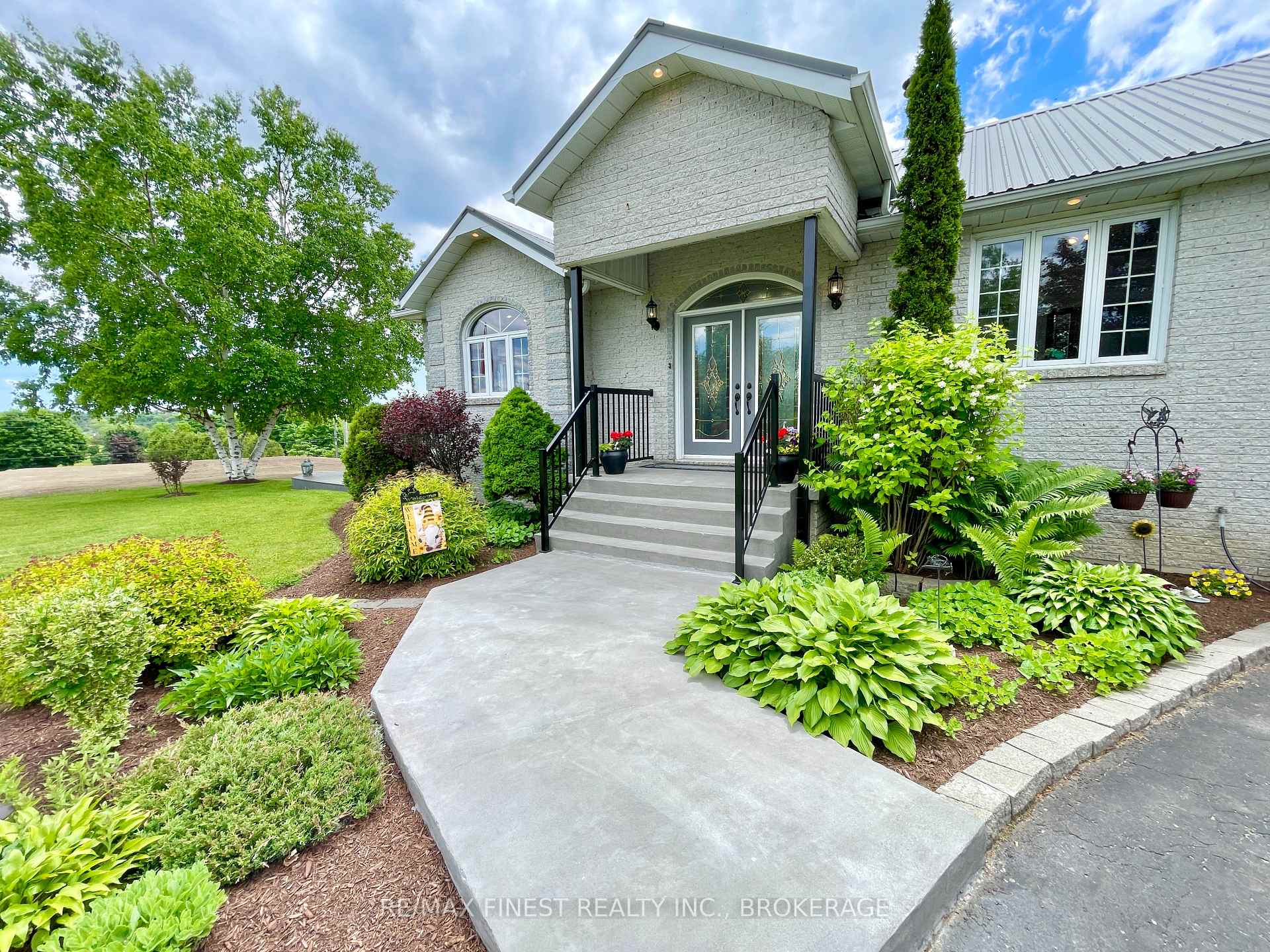 Photo 8 of 4617 Bedford Road, Frontenac, Frontenac South — HOMEH