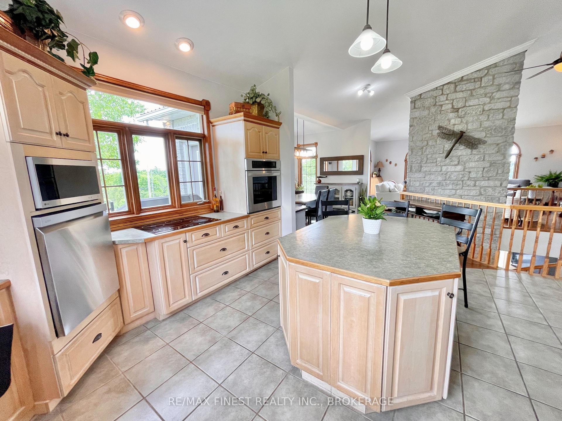 Photo 15 of 4617 Bedford Road, Frontenac, Frontenac South — HOMEH