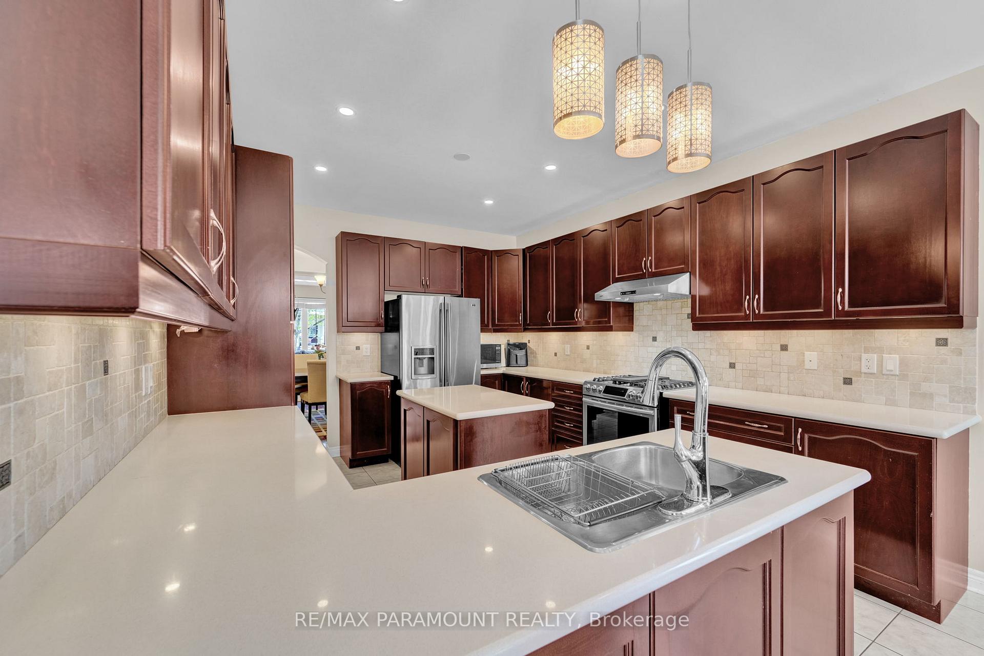 Photo 22 of 8 Eaglelanding Drive, Brampton, Bram East — HOMEH