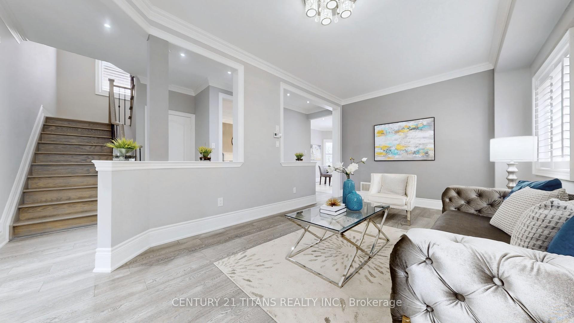 Photo 9 of 23 Santa Amato Crescent, Vaughan, Patterson — HOMEH